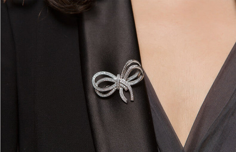 Endearing Love Knot Brooch
