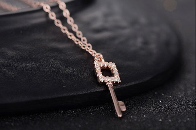 Quadrate Key Necklace - Rose Gold